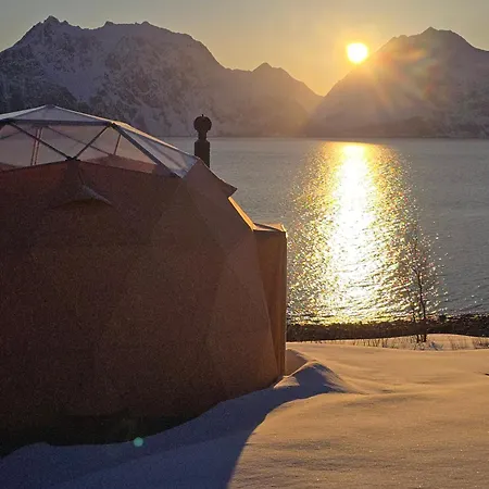 Lyngenfjord View Роскошный шатер