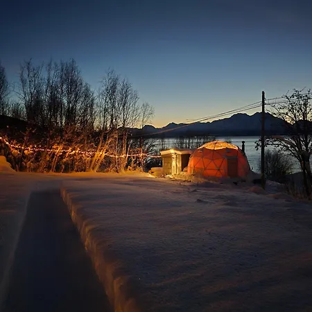 Lyngenfjord View Luxury tent