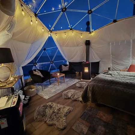 Lyngenfjord View Glamping Engnes